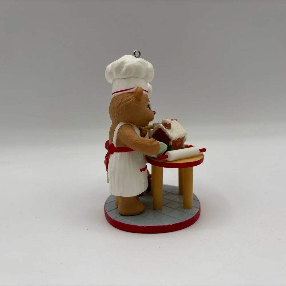Hallmark Keepsake Ornament 2013 Busy Bakers Christmas Tree Ornament Artist Craft